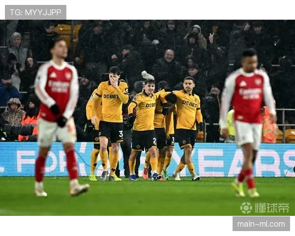 深度报道:高位压迫下的演变——英超中下游球队如何优化混合防守